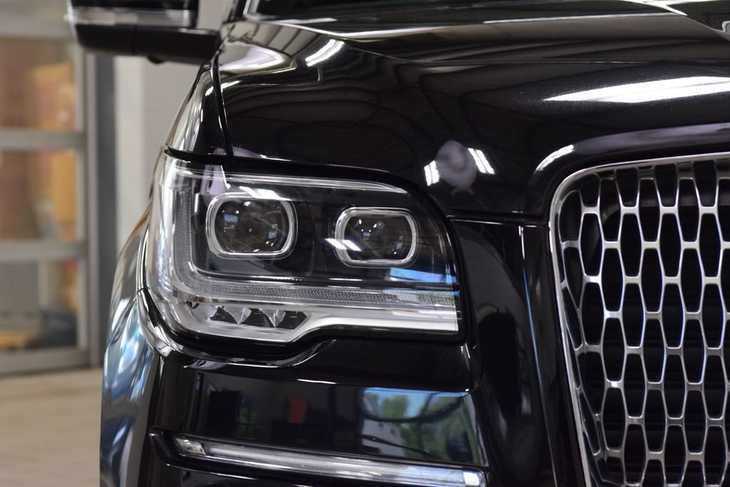 Used 2024 Lincoln Navigator L 4WD image 12