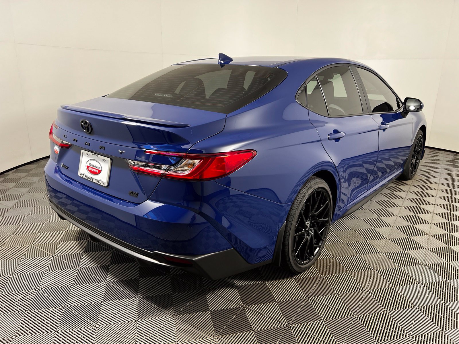 New 2026 Toyota Camry SE FWD image 5