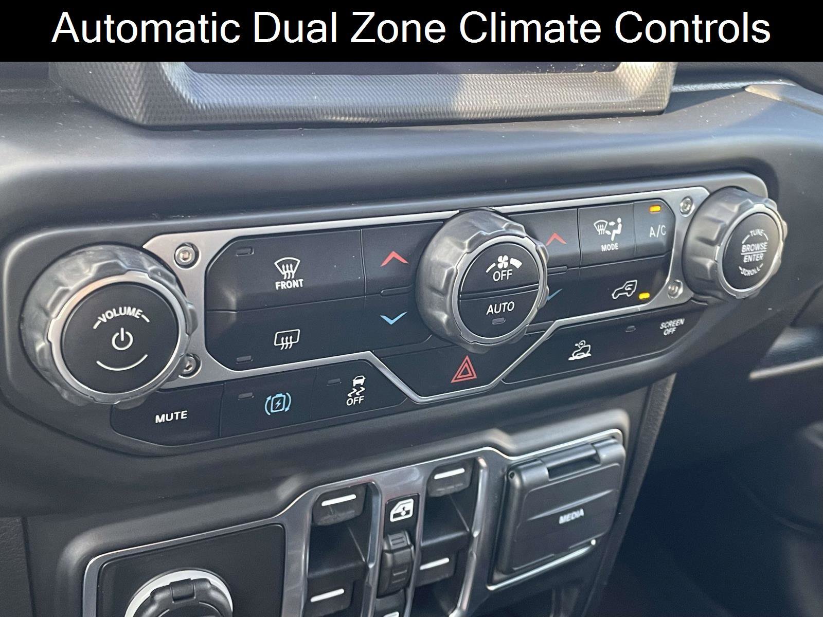 Used 2021 Jeep Wrangler Unlimited Sahara image 4