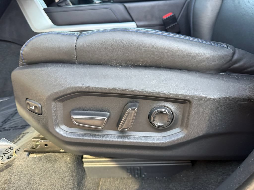 Used 2024 Toyota Tundra Platinum AWD/4WD image 10