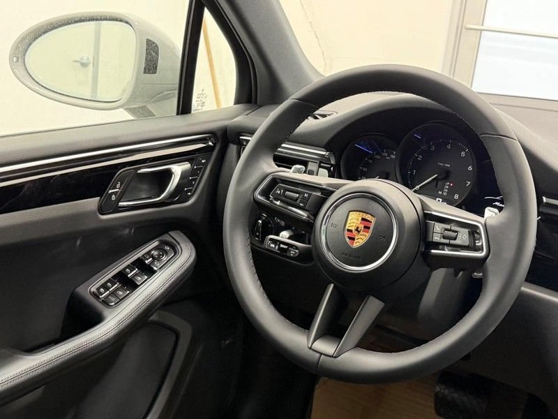 New 2026 Porsche Macan AWD/4WD image 17