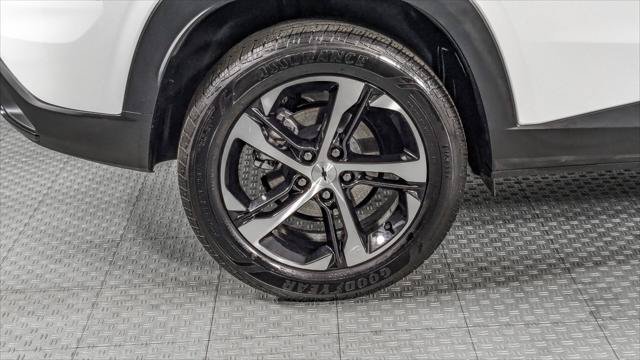 Used 2025 Chevrolet Trax RS w/ Sunroof Package FWD image 34