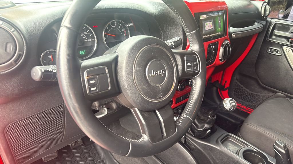 Used 2015 Jeep Wrangler Unlimited Sport w/ Dual Top Group AWD/4WD image 15