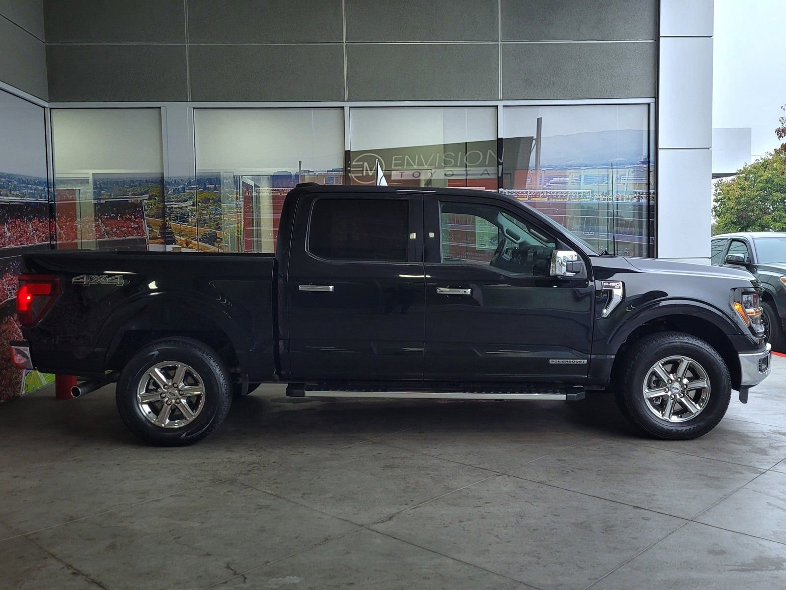 Used 2024 Ford F150 XLT w/ Equipment Group 302A MID image 4
