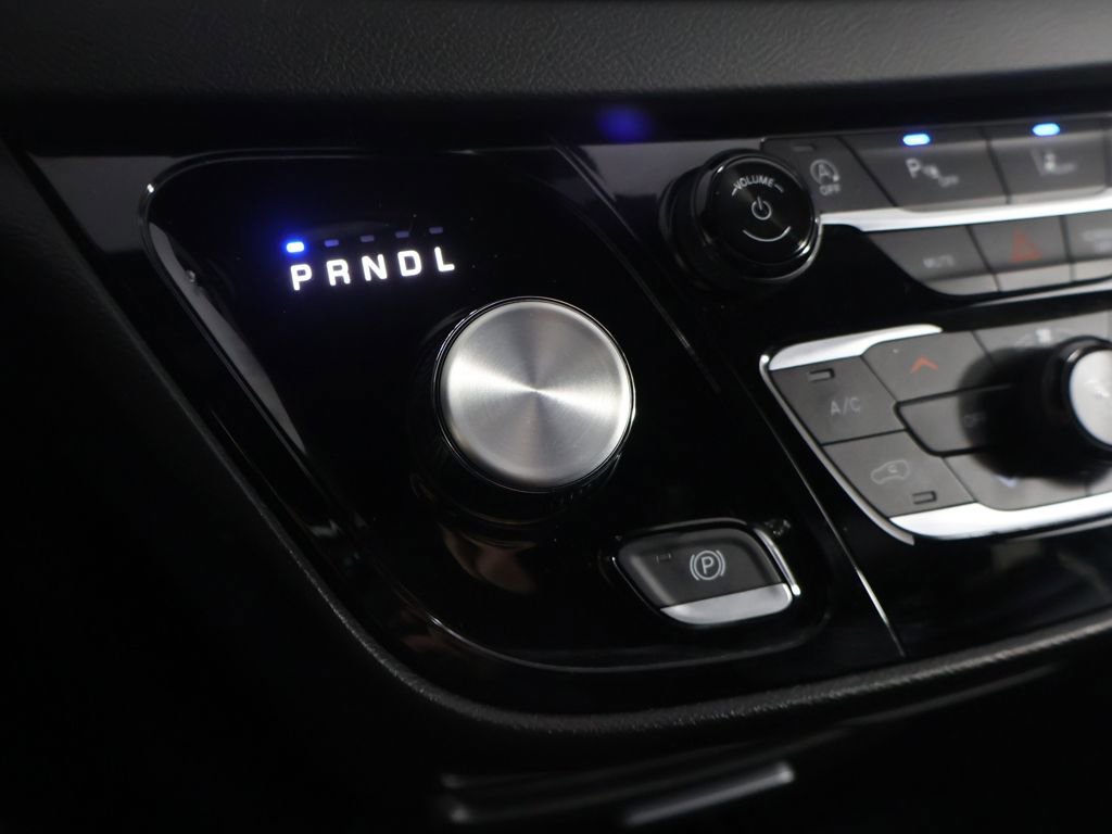 Used 2025 Chrysler Pacifica Select FWD image 52