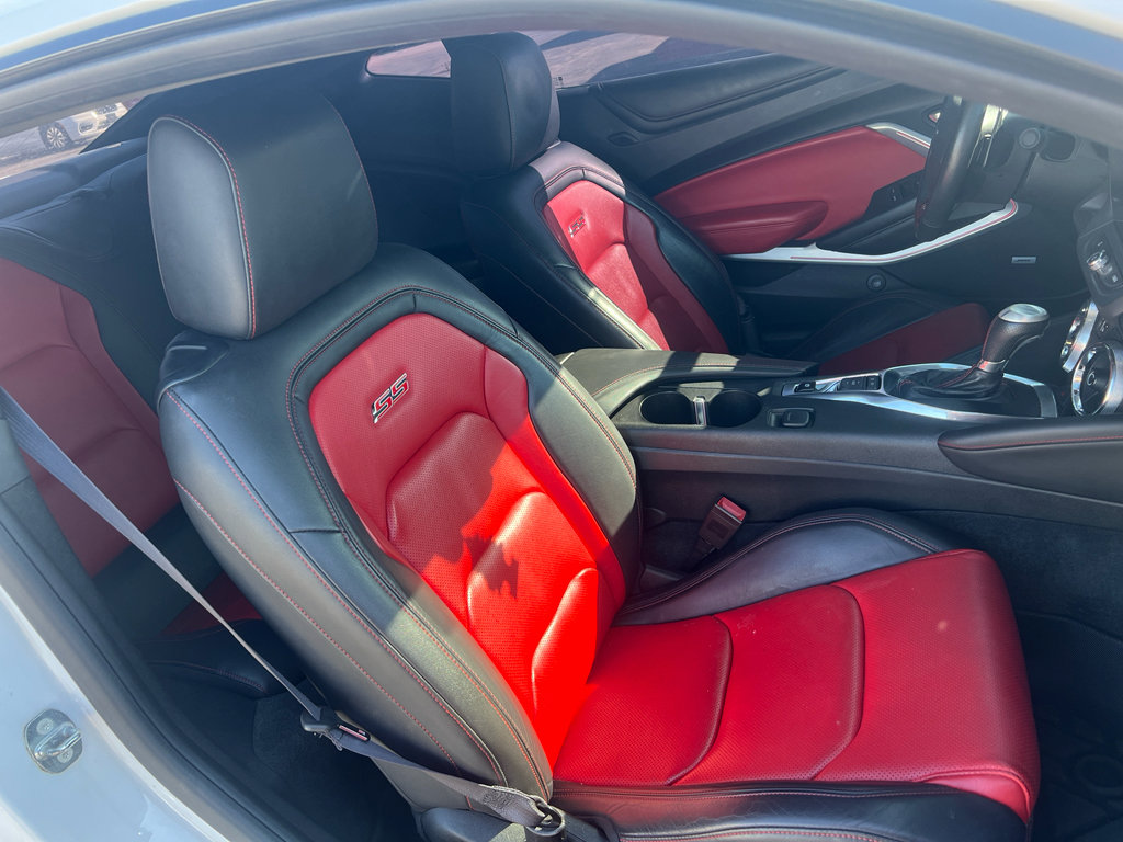 Used 2016 Chevrolet Camaro SS image 14