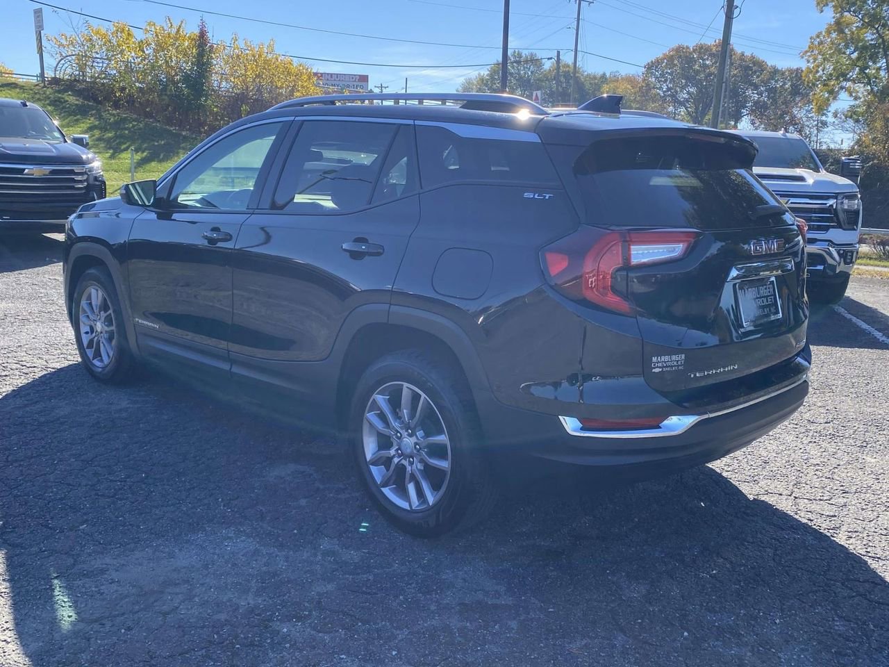 Used 2023 GMC Terrain SLT image 4