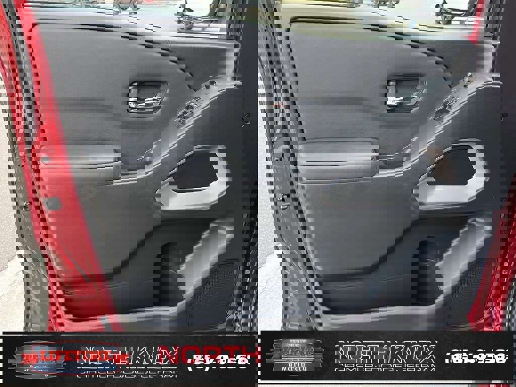Used 2024 Nissan Frontier SV w/ Technology Package image 5