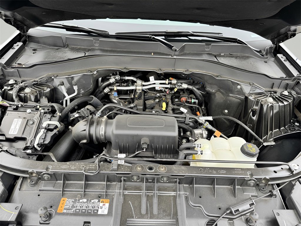 Used 2023 Ford Explorer XLT w/ Equipment Group 202A image 19