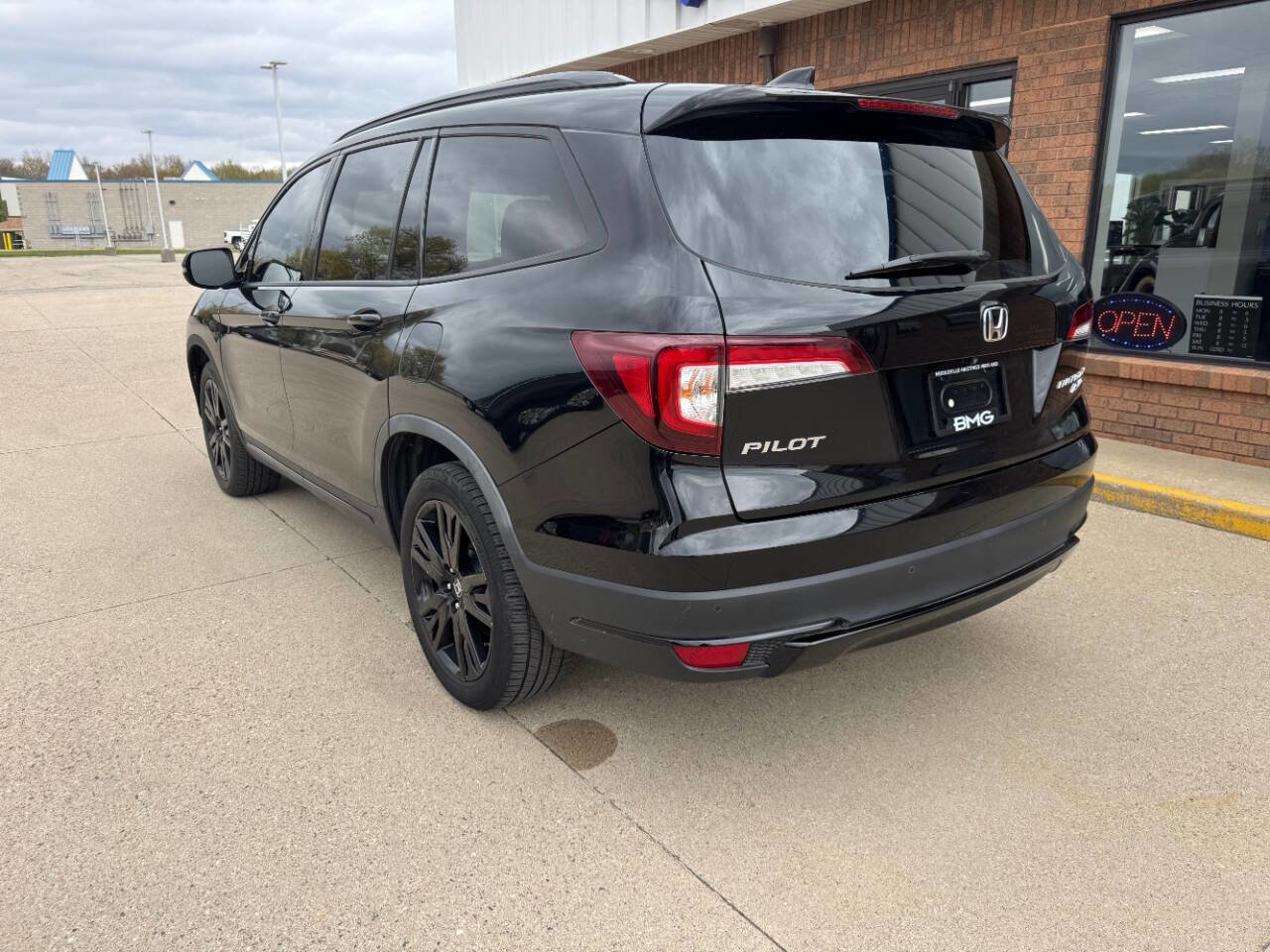 Used 2020 Honda Pilot Black Edition image 4