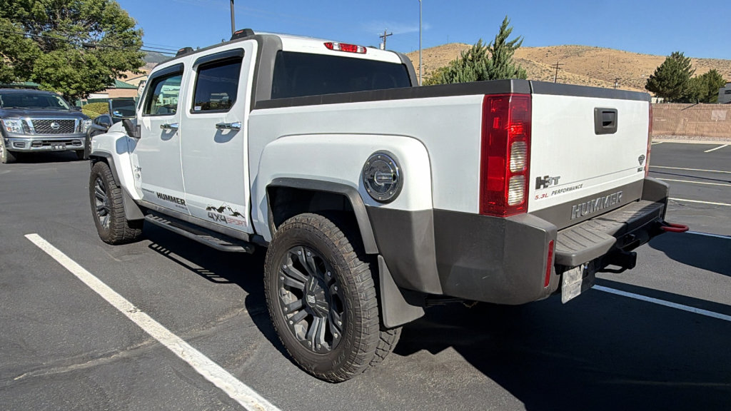 Used 2010 HUMMER H3T Alpha AWD/4WD image 3