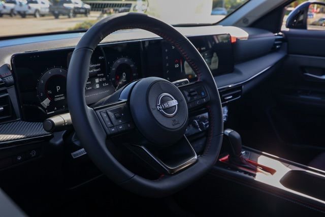 New 2025 Nissan Kicks SR image 14