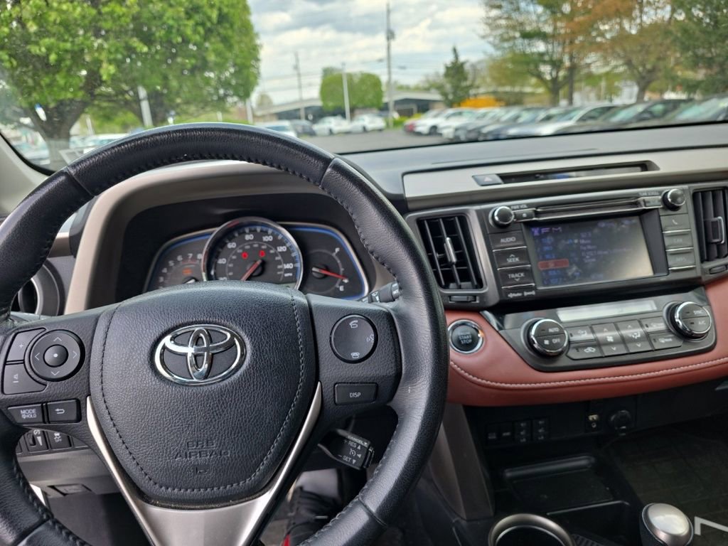 Used 2013 Toyota RAV4 Limited AWD/4WD image 20