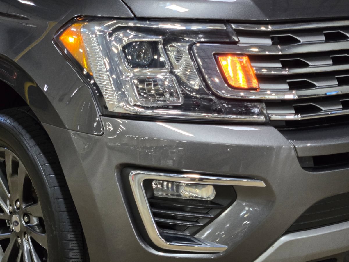 Used 2021 Ford Expedition Limited AWD/4WD image 15