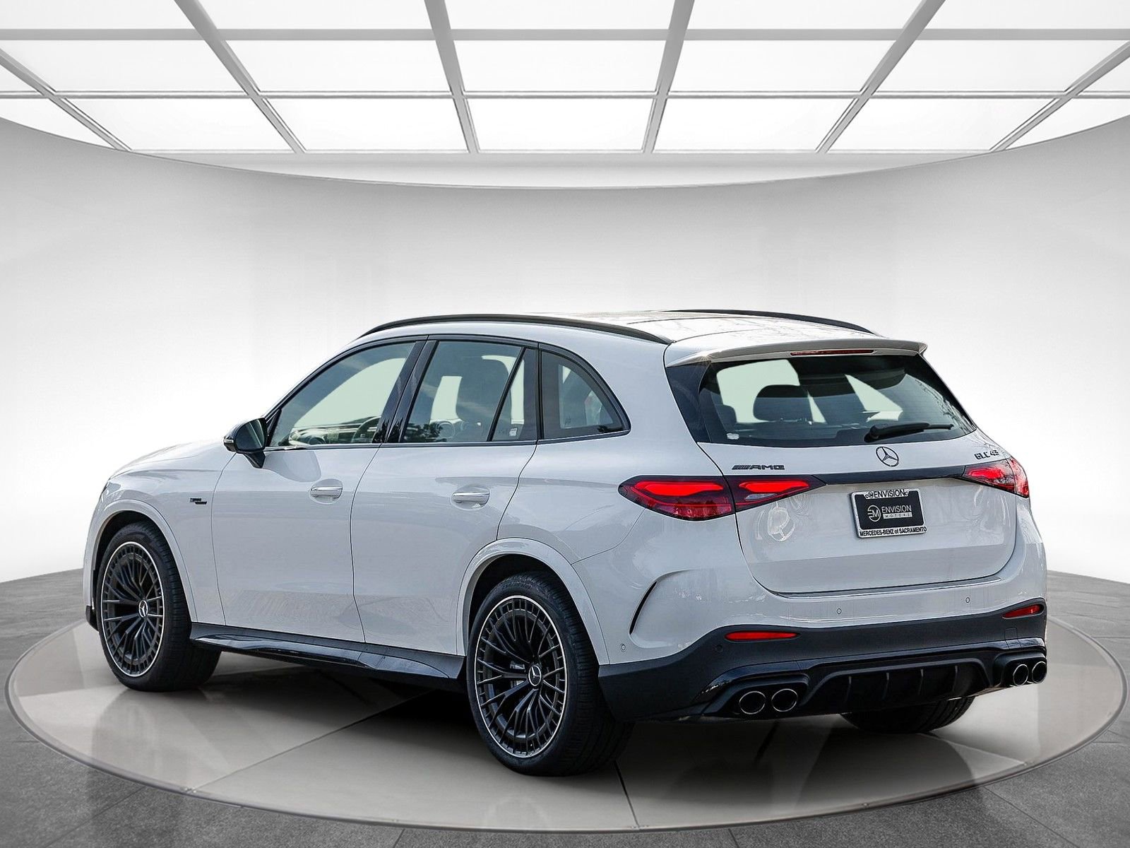 Used 2024 Mercedes-Benz GLC 43 AMG 4MATIC image 2