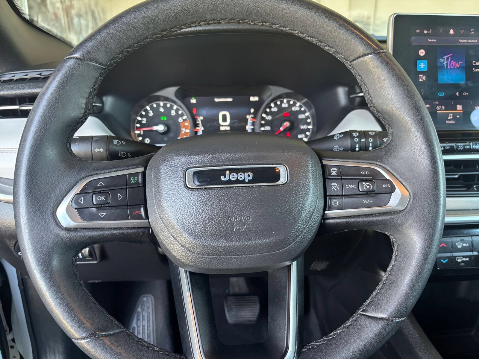 Used 2025 Jeep Compass Limited AWD/4WD image 28