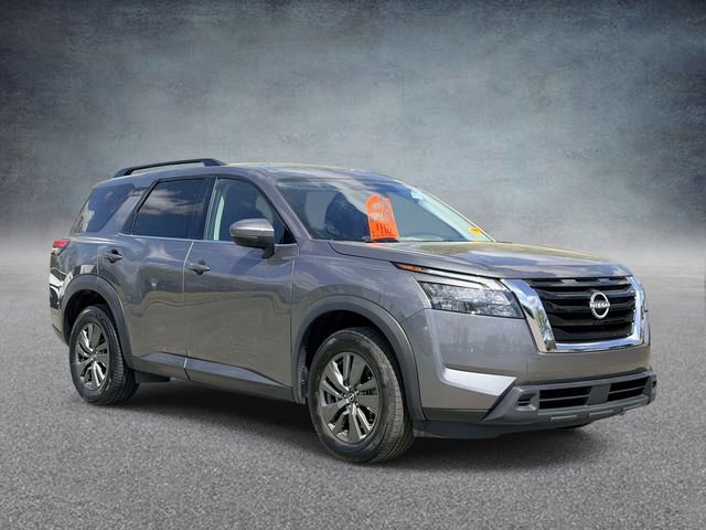 Used 2024 Nissan Pathfinder SV FWD image 1