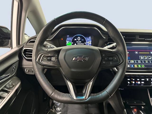 Used 2023 Chevrolet Bolt LT w/ Infotainment Package FWD image 17