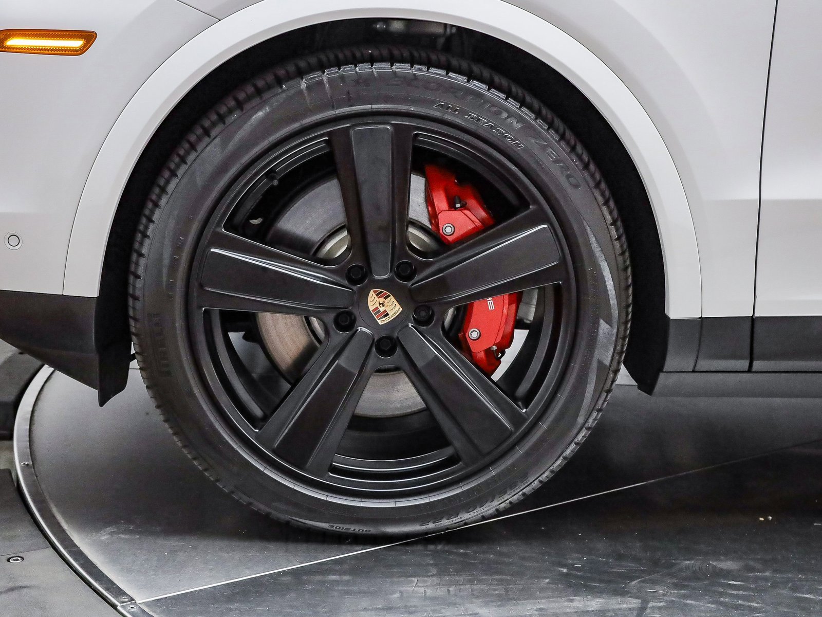 Certified 2025 Porsche Cayenne S image 10