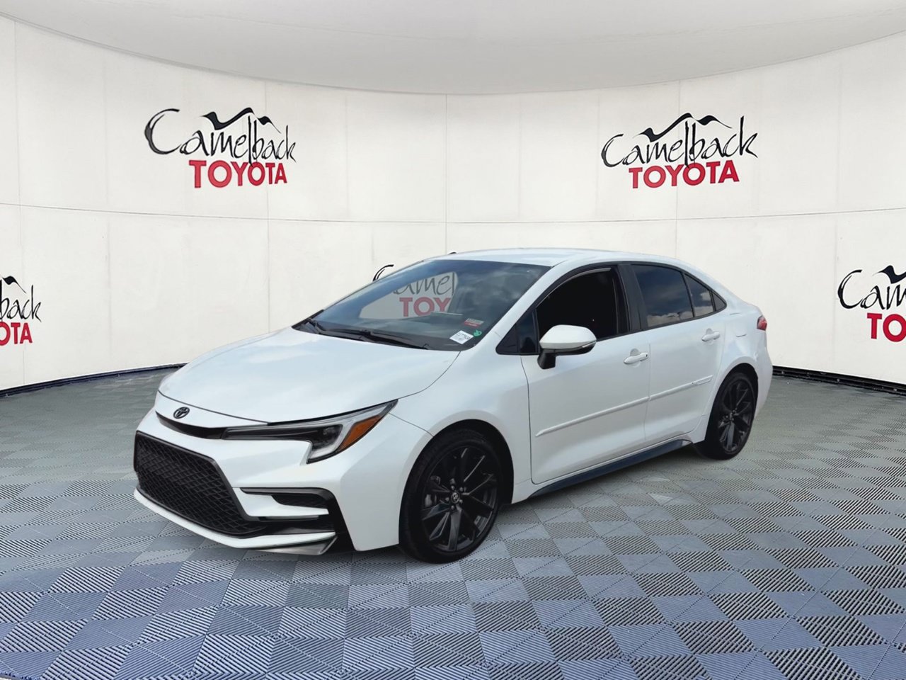 Used 2025 Toyota Corolla SE FWD image 7