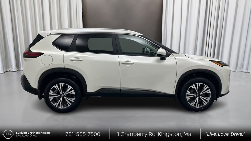 Used 2023 Nissan Rogue SV w/ SV Premium B Package image 4