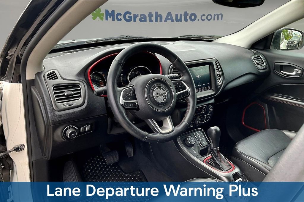 Used 2018 Jeep Compass Trailhawk w/ Leather Interior Group AWD/4WD image 16