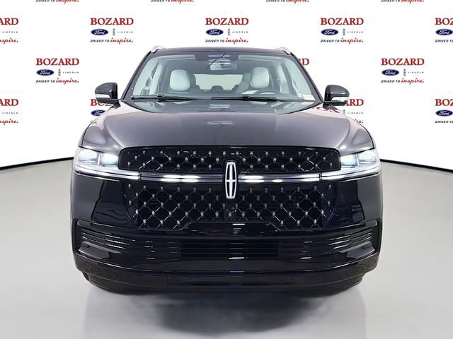 New 2026 Lincoln Navigator L Black Label AWD/4WD image 3