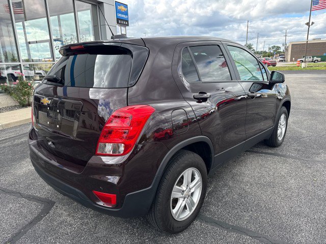 Used 2022 Chevrolet Trax LS w/ Tint and Cruise Package AWD/4WD image 3