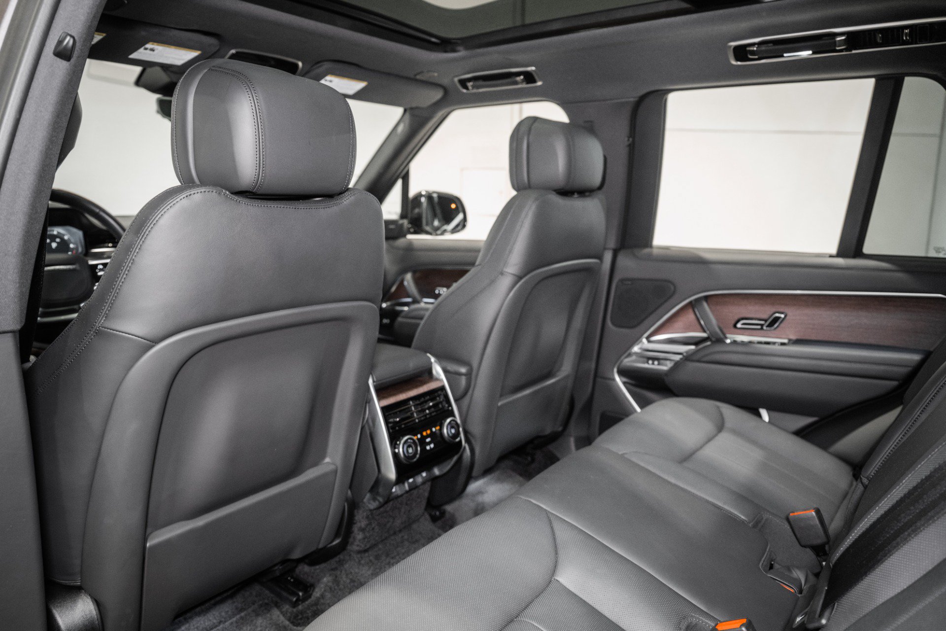 Used 2023 Land Rover Range Rover SE AWD/4WD image 20