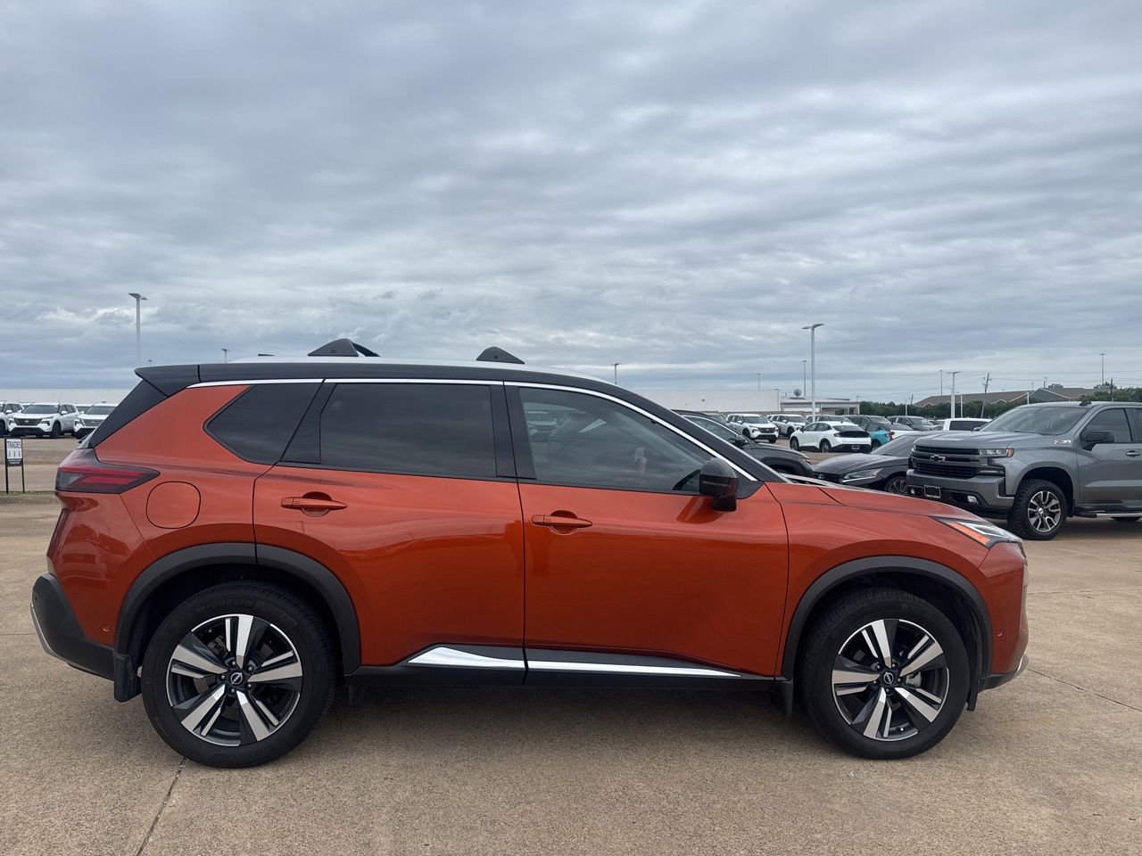 Certified 2023 Nissan Rogue Platinum w/ Platinum Premium Package FWD image 24