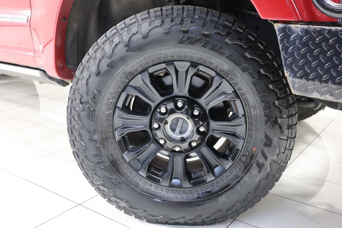 Used 2021 Ford F350 Platinum w/ Tremor Off-Road Package AWD/4WD image 14