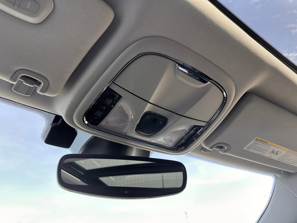 Used 2022 Jeep Cherokee Limited w/ Mopar Interior Package AWD/4WD image 25