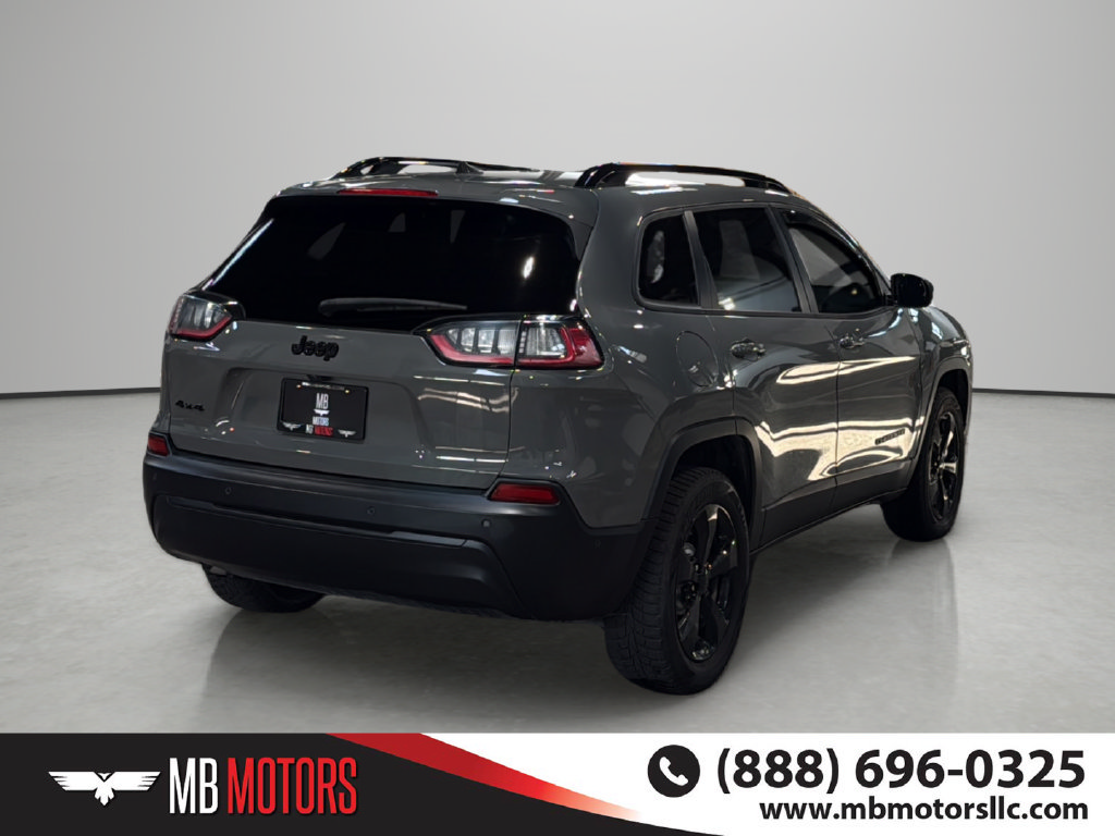 Used 2023 Jeep Cherokee Altitude Lux AWD/4WD image 3