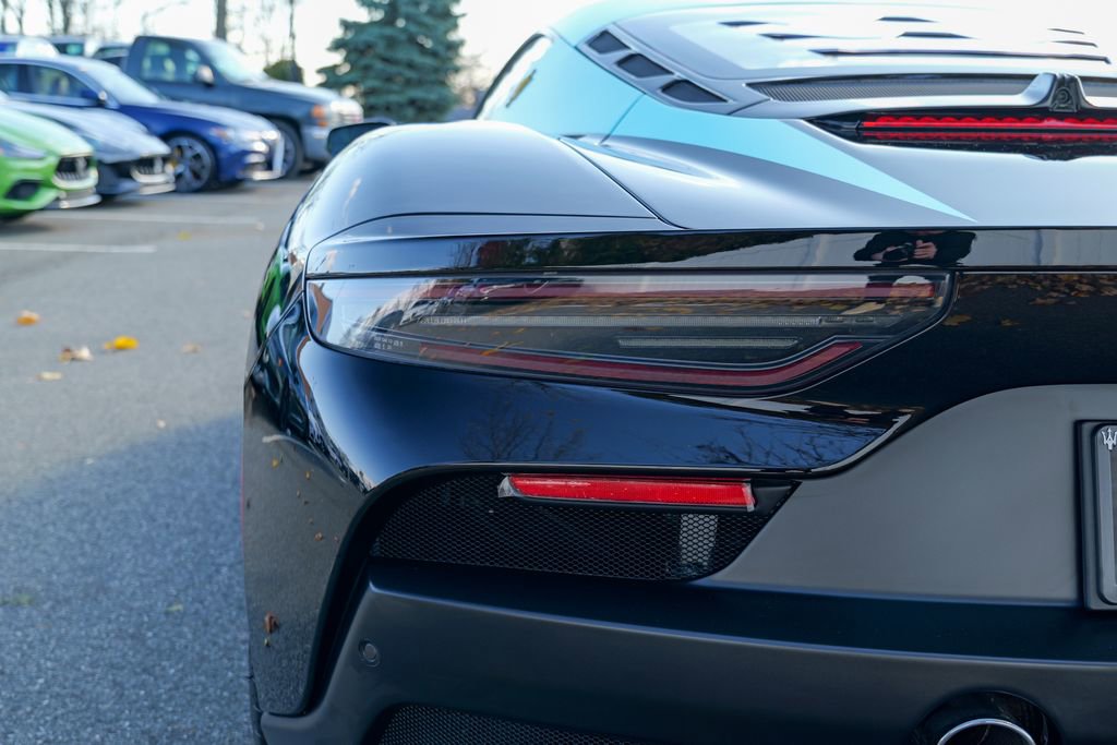 Used 2025 Maserati MC20 Coupe image 19