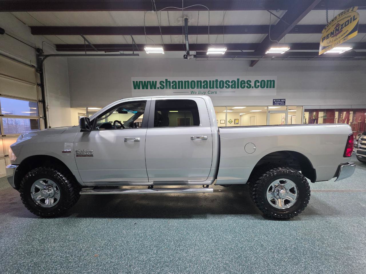 Used 2017 RAM 2500 SLT image 11