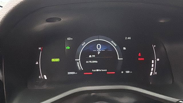 Used 2025 Toyota Camry SE image 12