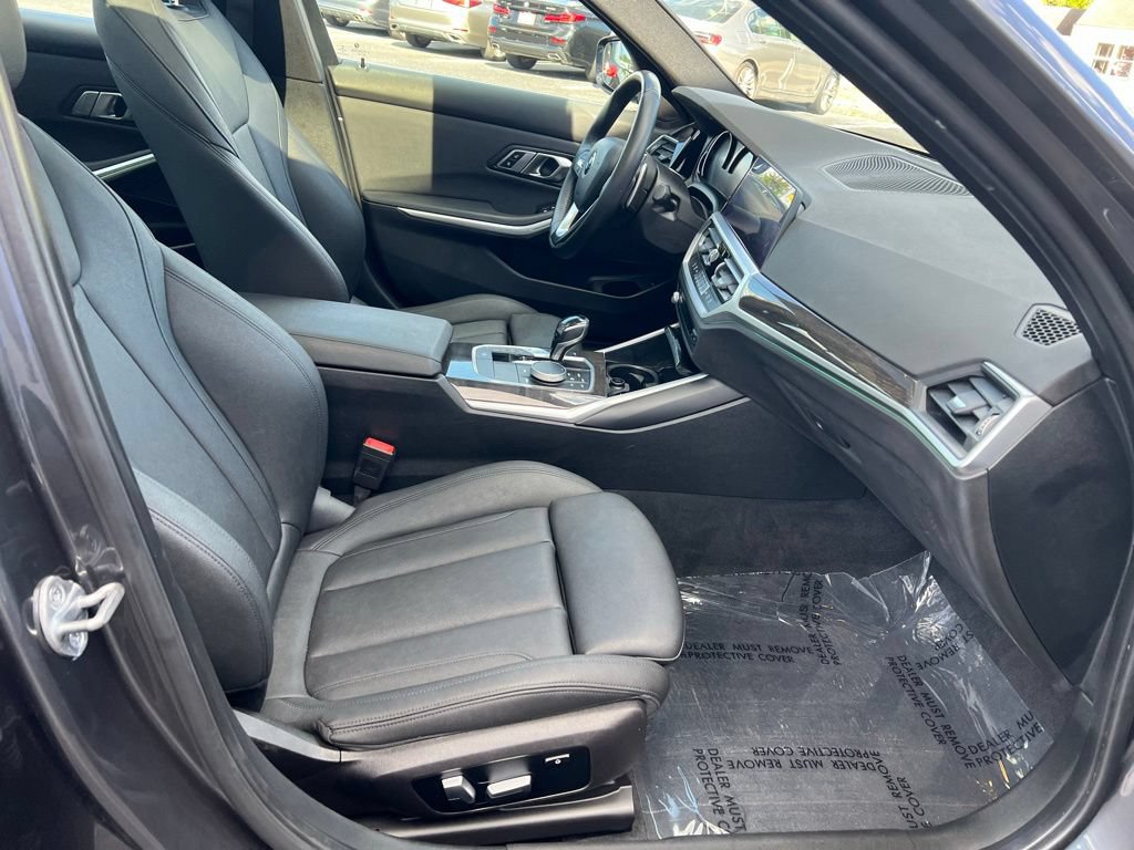 Used 2020 BMW 330i Sedan w/ Driving Assistance Package RWD image 30