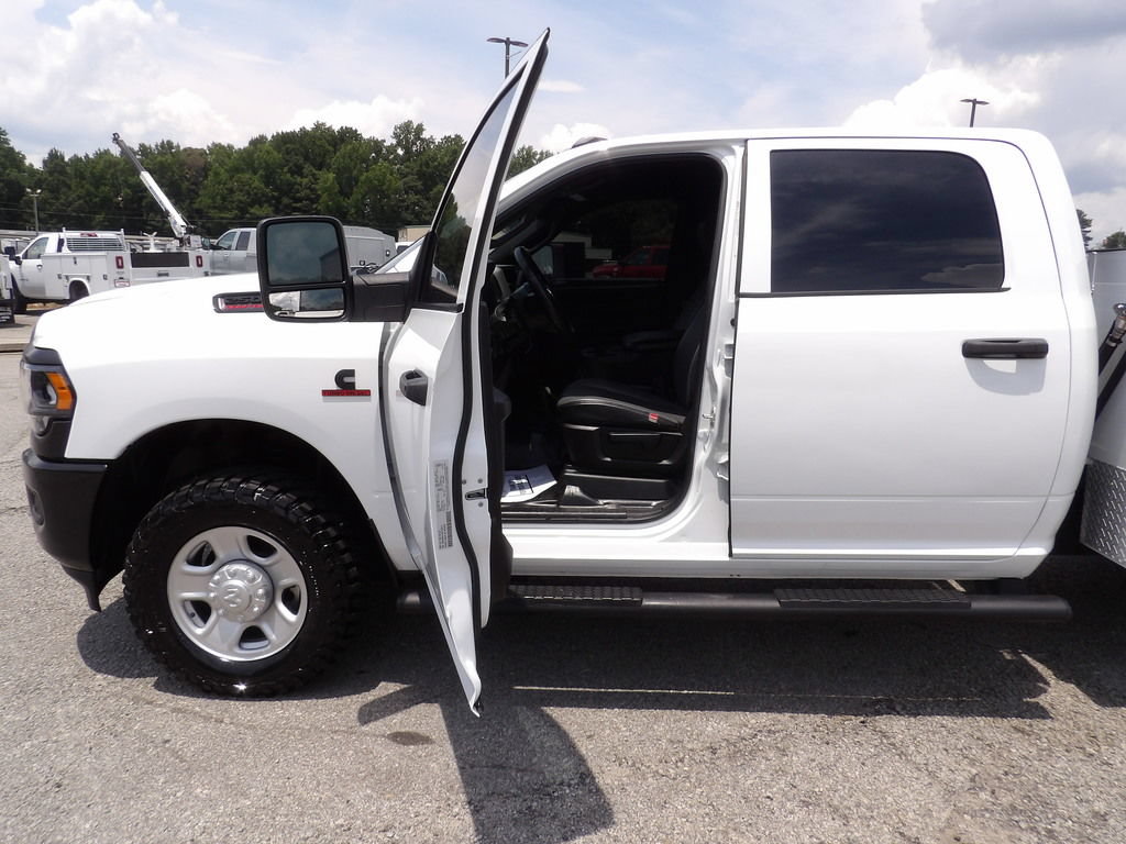 Used 2024 RAM 2500 Tradesman w/ Snow Chief Group AWD/4WD image 13