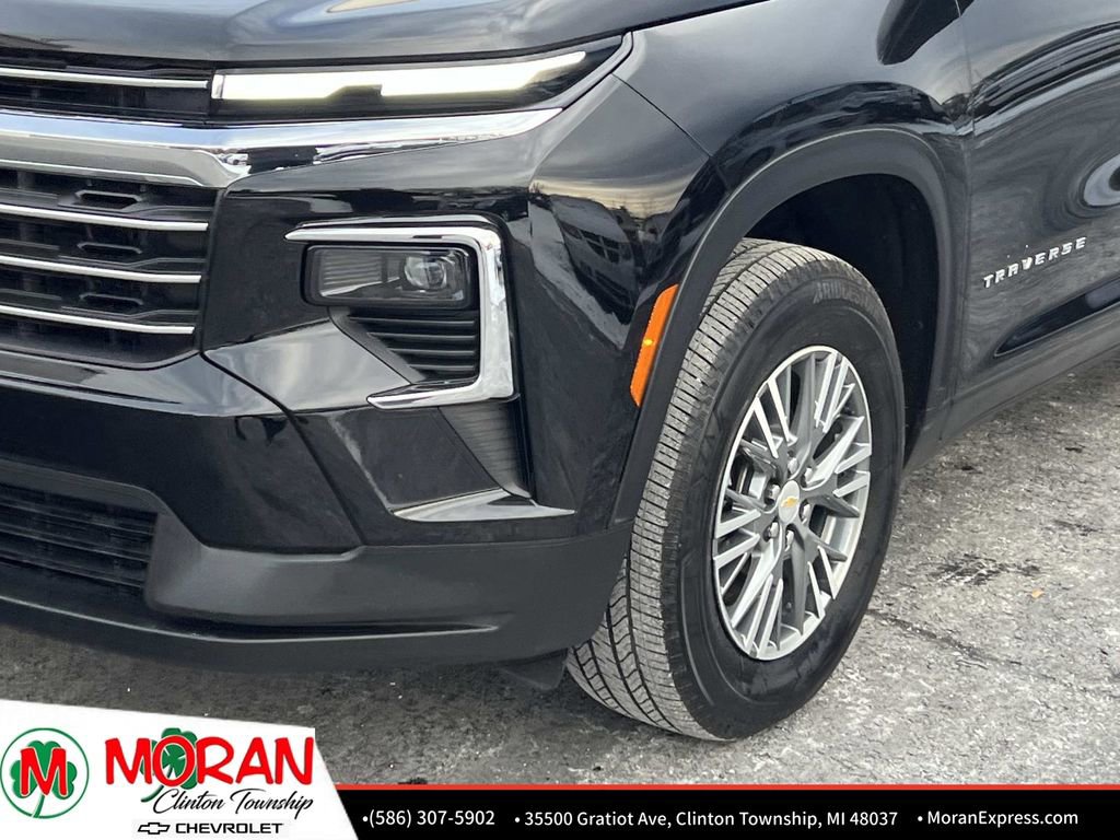 Used 2024 Chevrolet Traverse LT w/ Trailering Package image 9