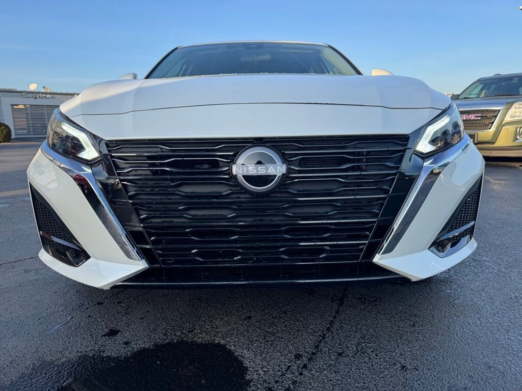 New 2025 Nissan Altima 2.5 SL image 9