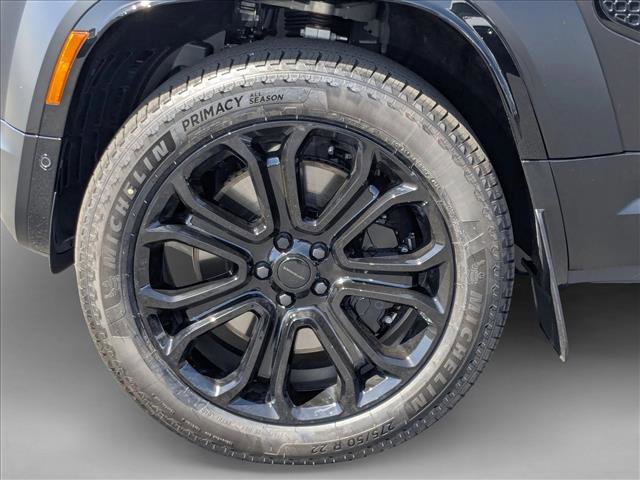 New 2026 Land Rover Defender 110 OCTA AWD/4WD image 10