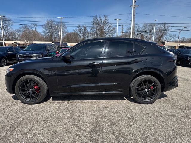 Used 2020 Alfa Romeo Stelvio Ti w/ Nero Edizione image 8