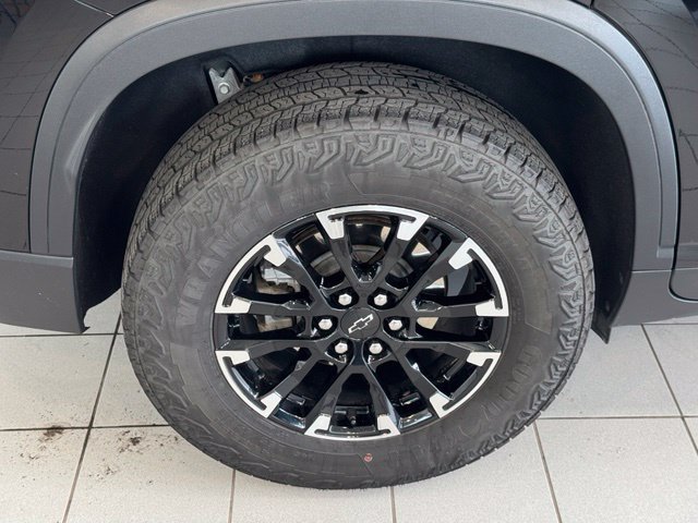 Certified 2025 Chevrolet Traverse Z71 w/ LPO, Floor Liner Package AWD/4WD image 43