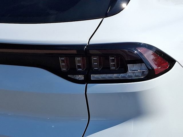 Used 2023 VinFast VF 8 Eco image 12