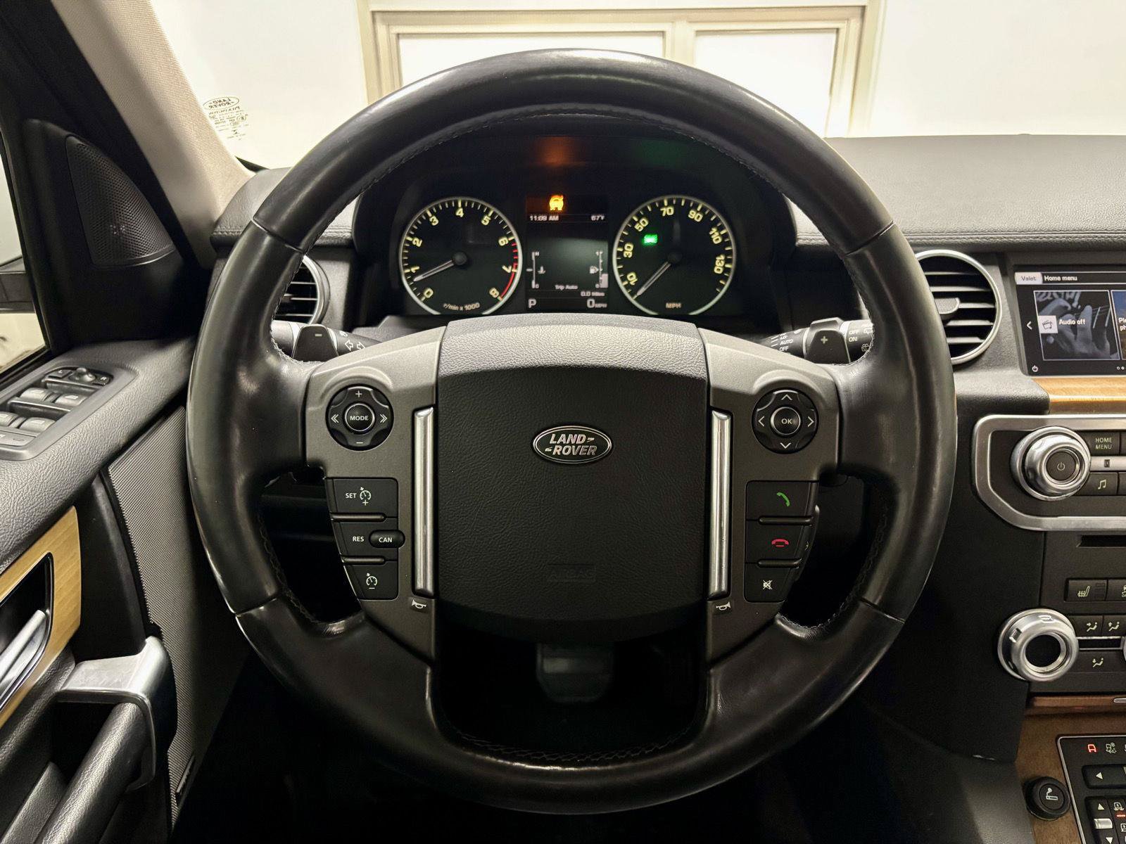 Used 2016 Land Rover LR4 AWD/4WD image 23