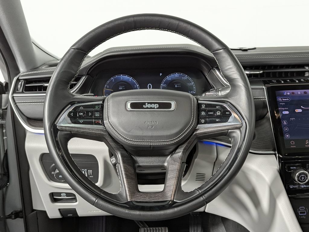 Used 2022 Jeep Grand Cherokee Overland w/ Adv Protech Group III image 28