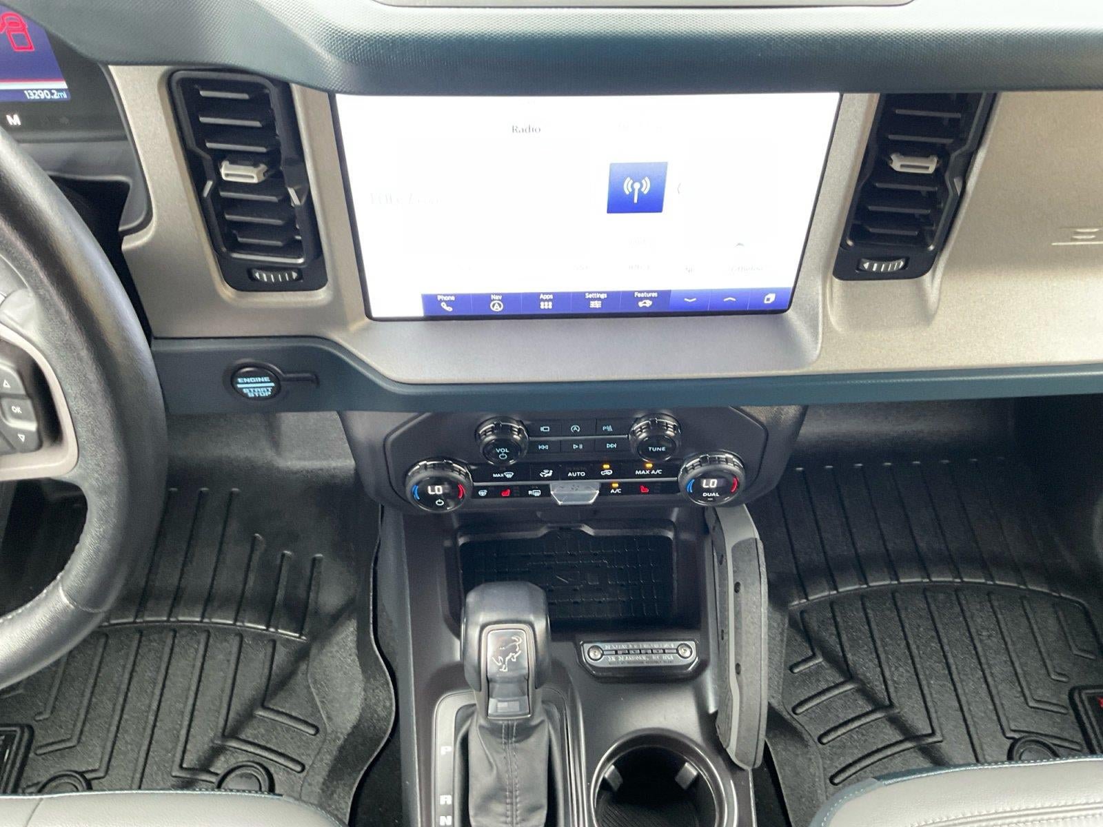 Used 2024 Ford Bronco Outer Banks w/ Sasquatch Package AWD/4WD image 11