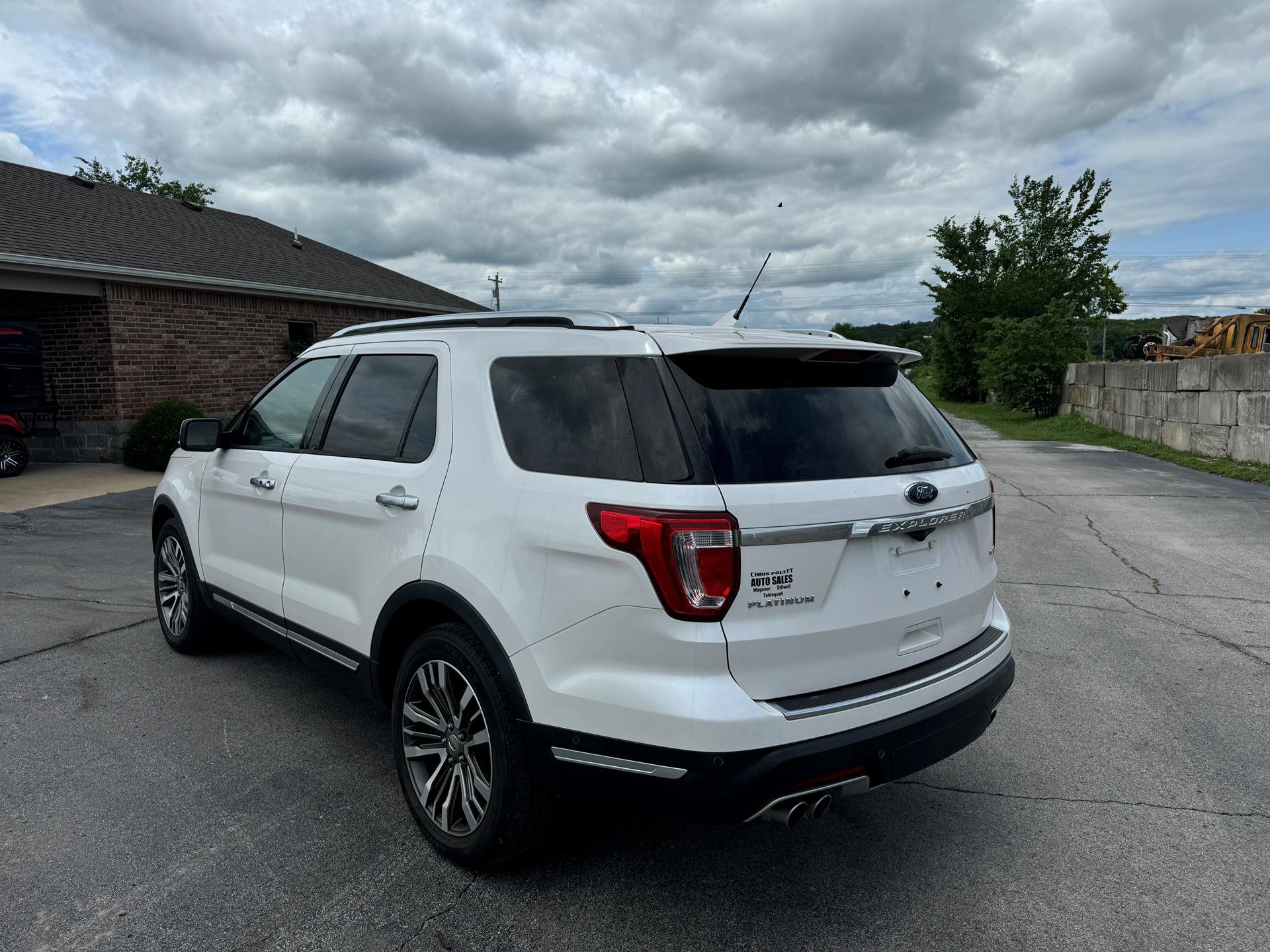 Used 2018 Ford Explorer Platinum image 4