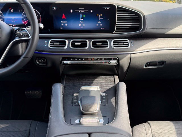 Used 2026 Mercedes-Benz GLS 450 4MATIC image 13