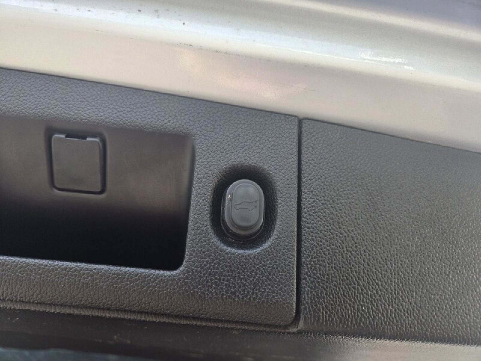 Used 2019 Chevrolet Tahoe LT image 8